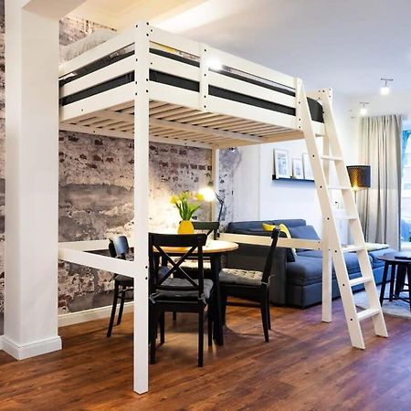 Shabby Chic Apartment In Ideal Location Хамбург Екстериор снимка
