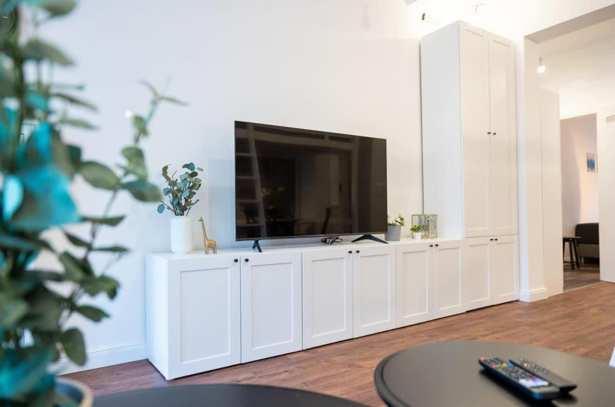 Shabby Chic Apartment In Ideal Location Хамбург Екстериор снимка
