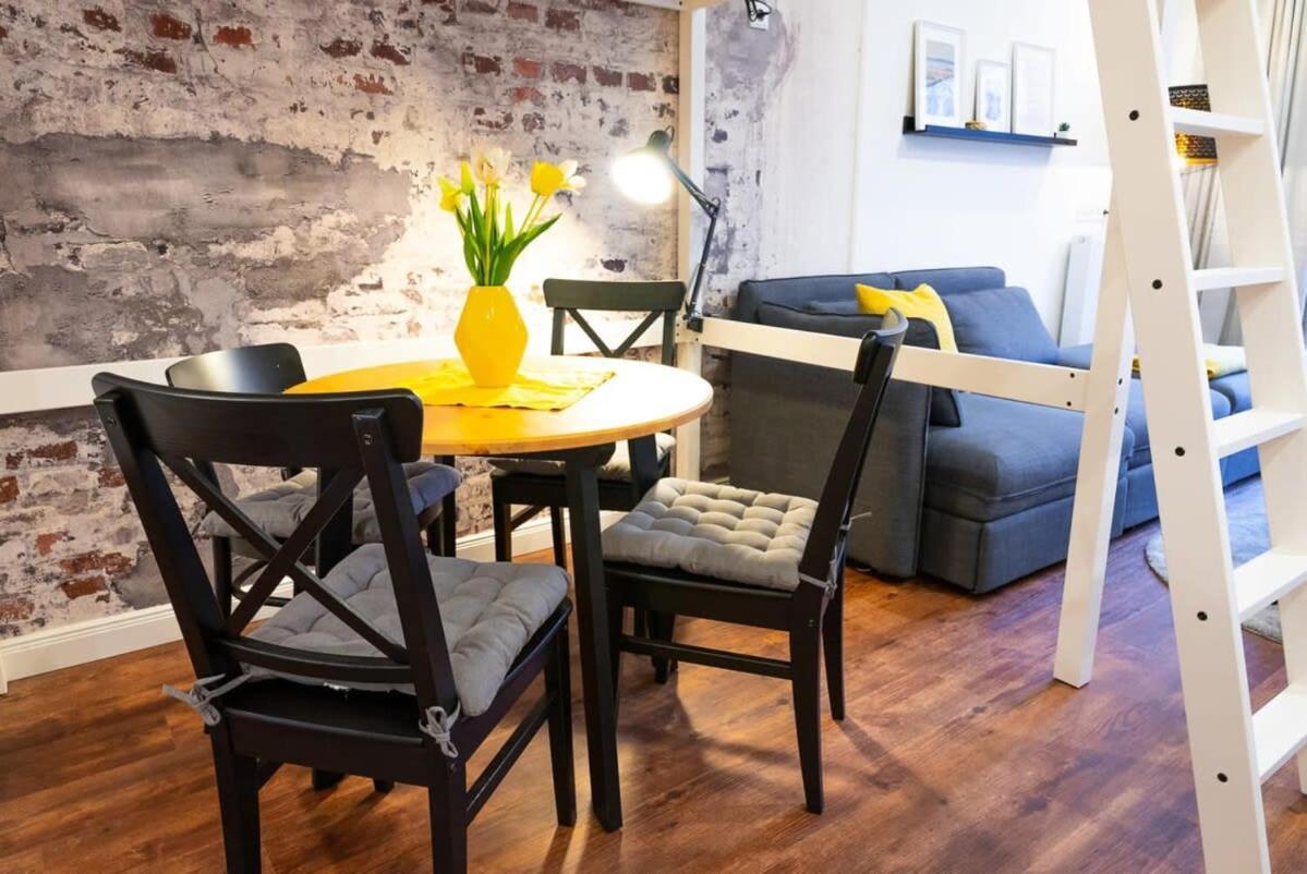 Shabby Chic Apartment In Ideal Location Хамбург Екстериор снимка